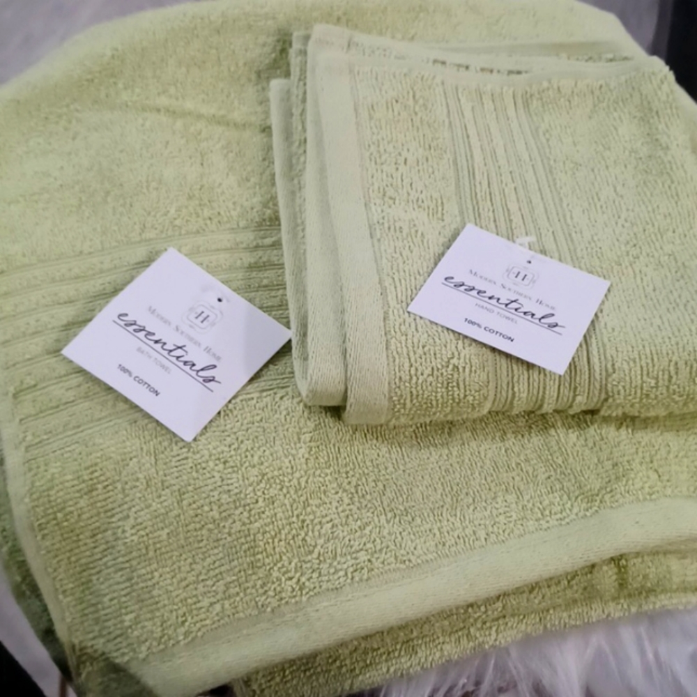 Essentials Hand & bath towel set